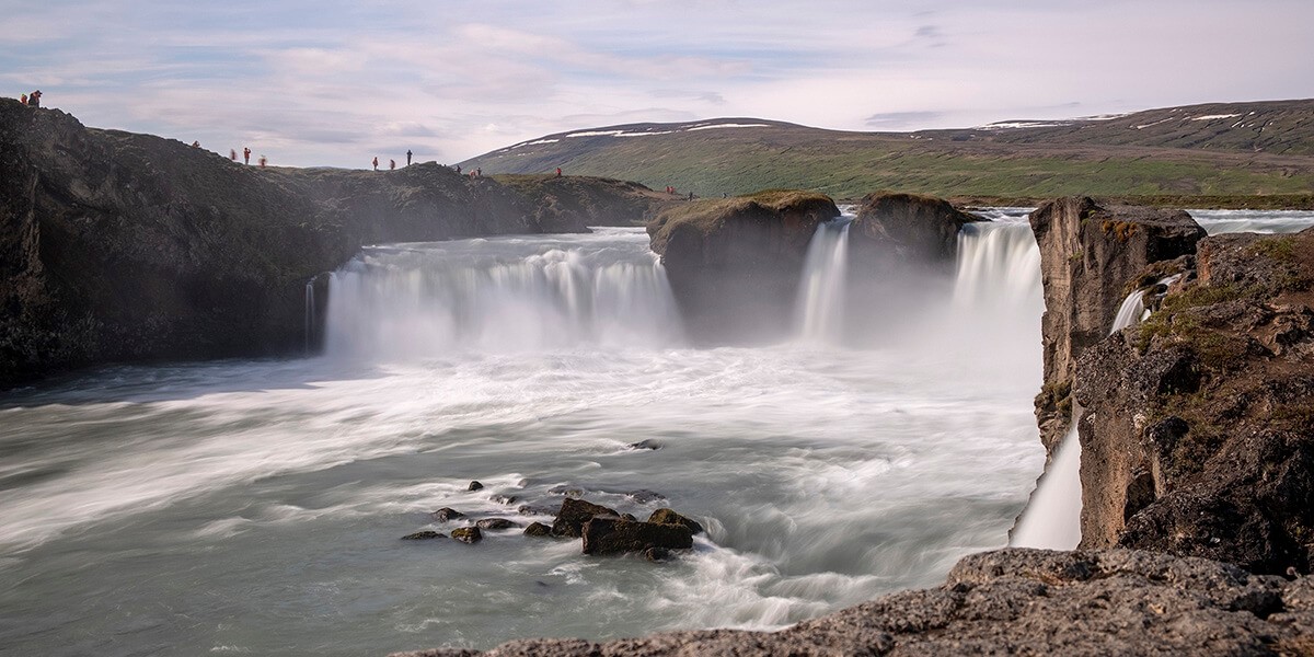 Det spektakulära vattenfallet Goðafoss, Akureyri, Island