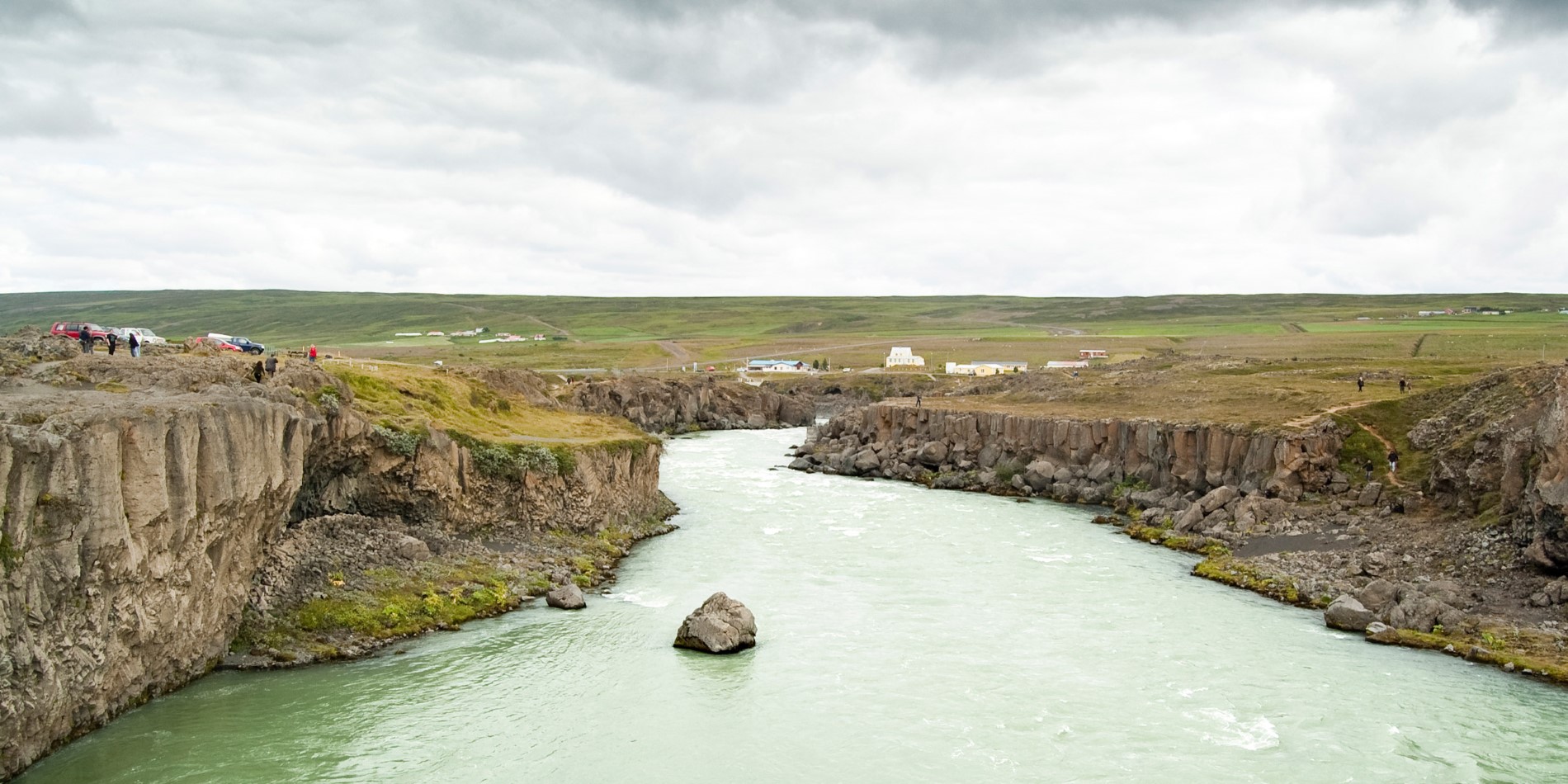 Skjálfandafljót-floden kommer från Vatnajökull 