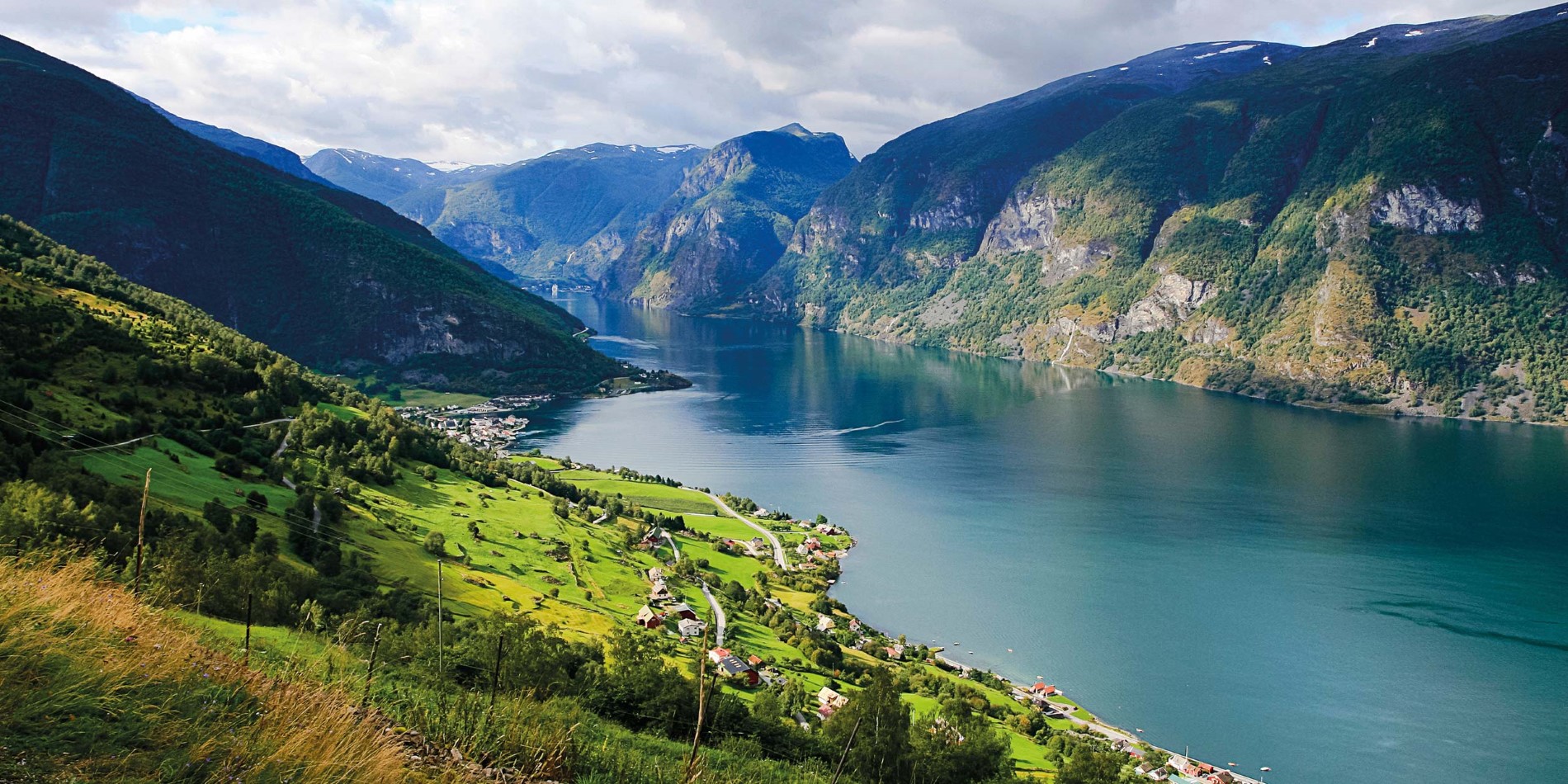 Sognefjorden, Norges längsta och djupaste fjord