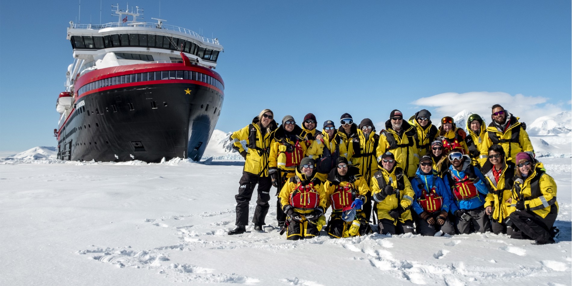 Landstigning med MS Roald Amundsens expeditionsteam i Antarktis